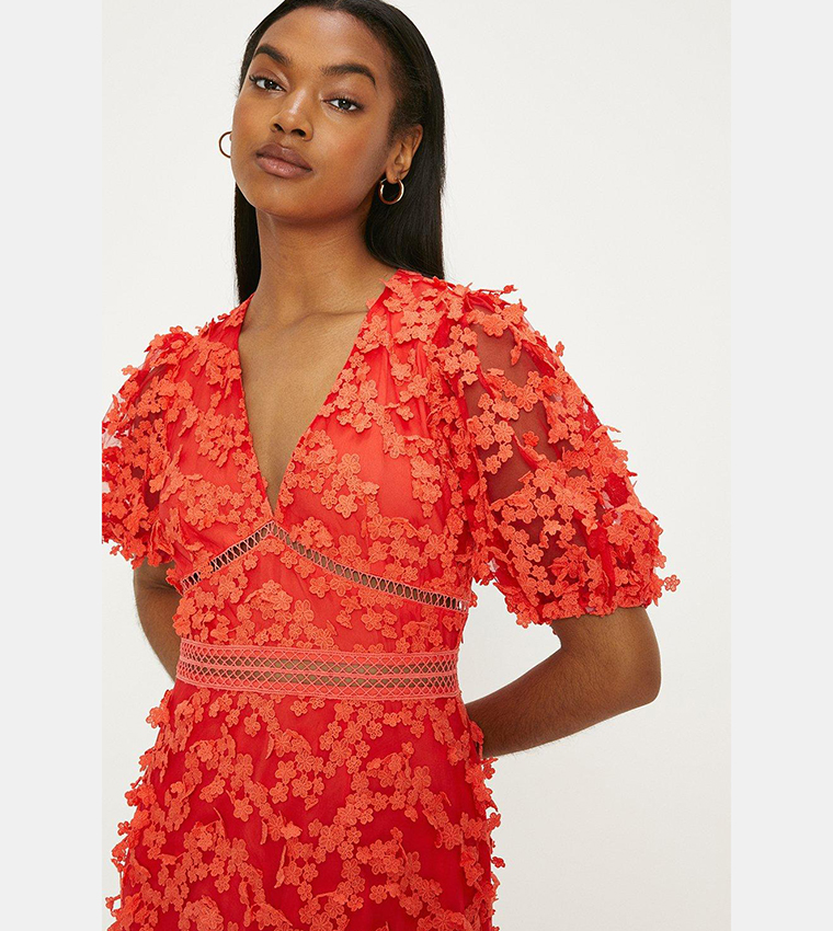 Buy Oasis Flower Embroidered V Neck Midi Dress In Red 6thStreet Oman