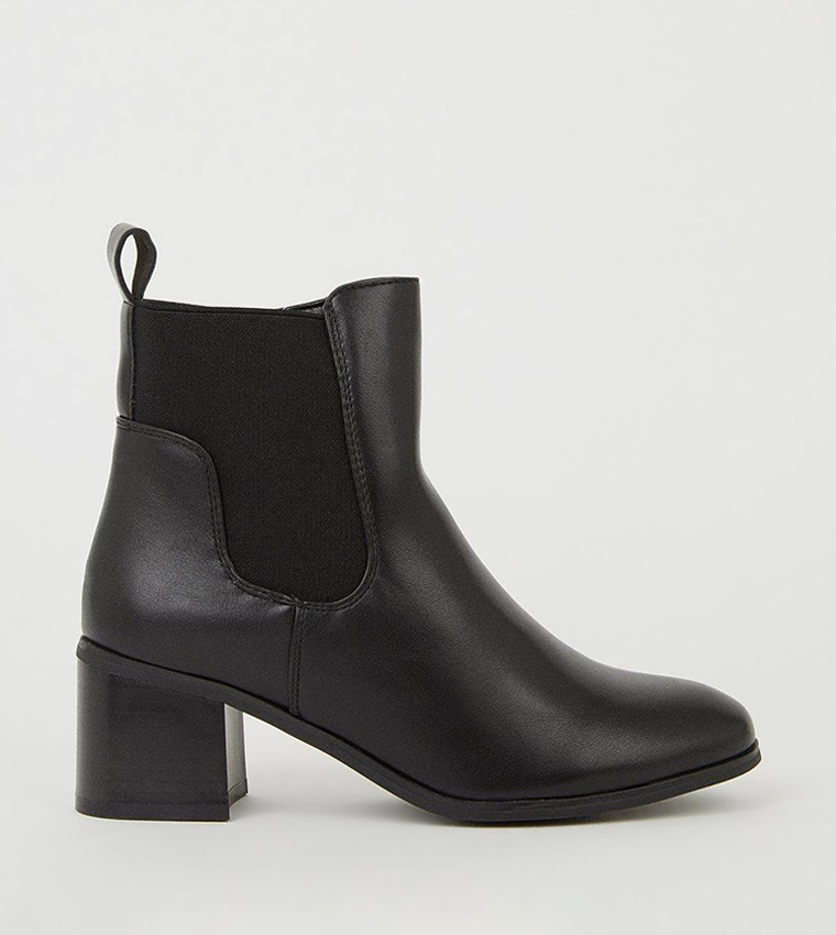 Buy Oasis Block Heel Chelsea Boots In Black | 6thStreet UAE