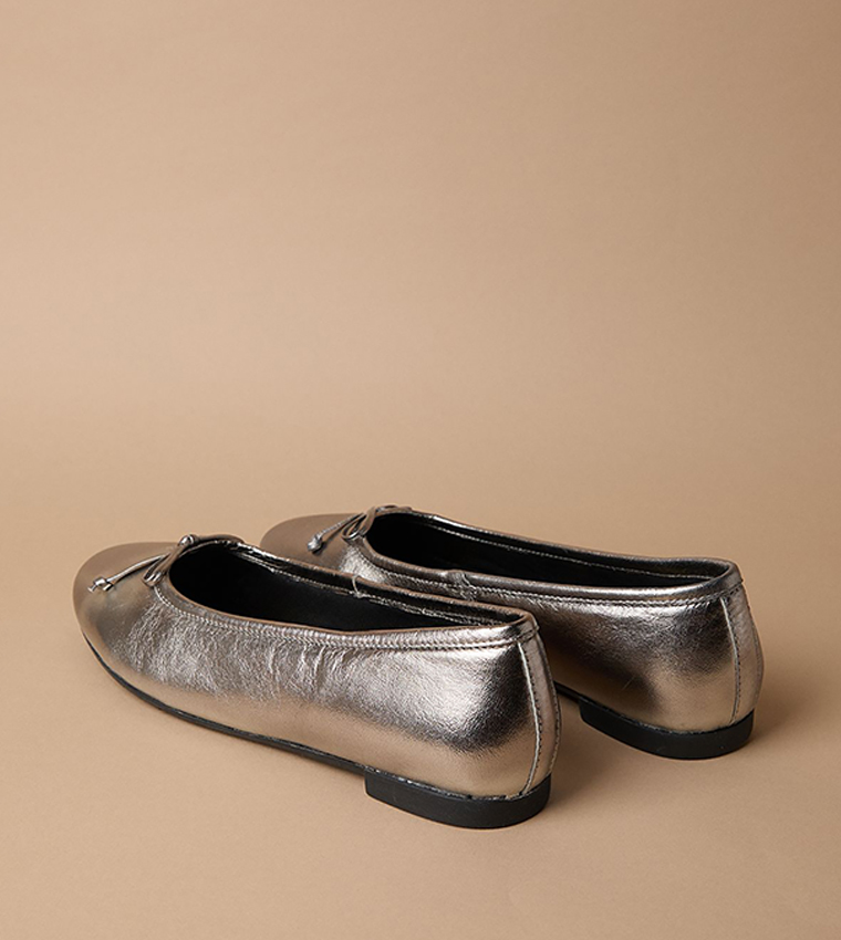 Blythe Leather Round Toe Ballerinas