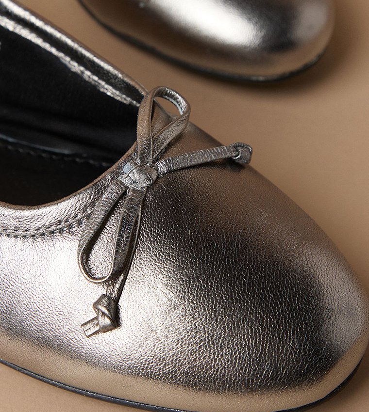 Blythe Leather Round Toe Ballerinas