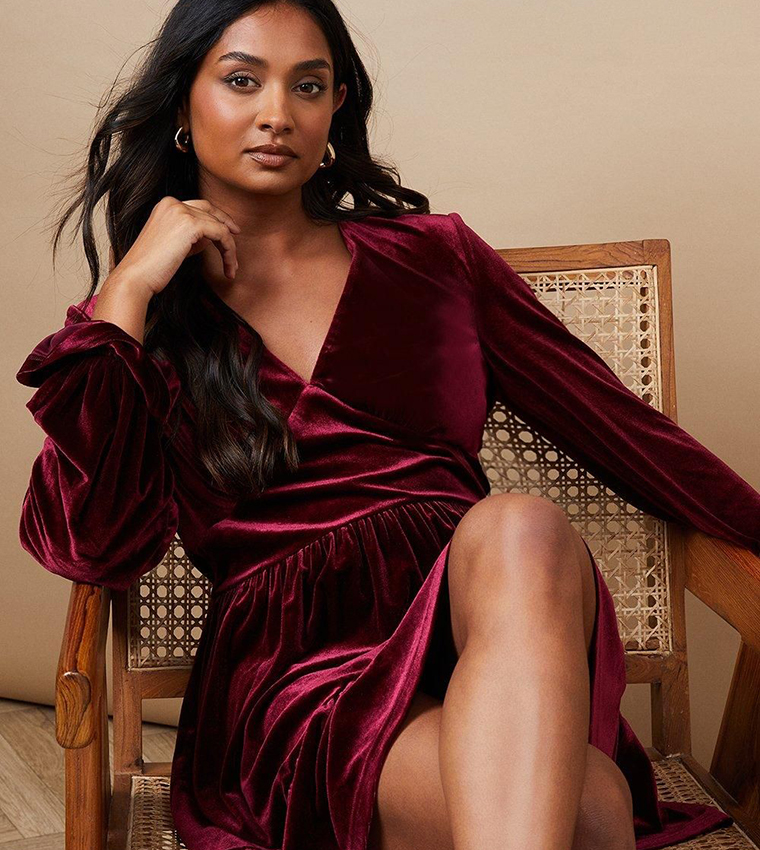 Buy Oasis Velvet Ruffle Hem Mini Dress In Wine | 6thstreet Qatar