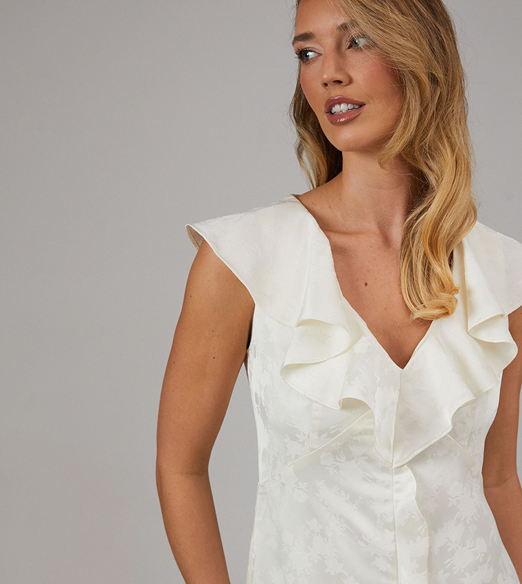 Satin Jacquard Ruffle Detail V-Neck Bridesmaids Dress
