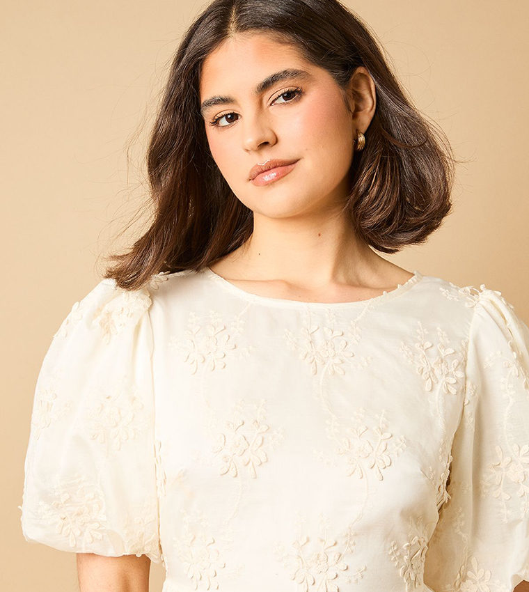 Floral Embroidered Puff Sleeves Midi Dress