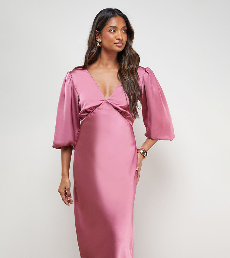 فستان ساتان ميدي بأكمام بالون وياقة V