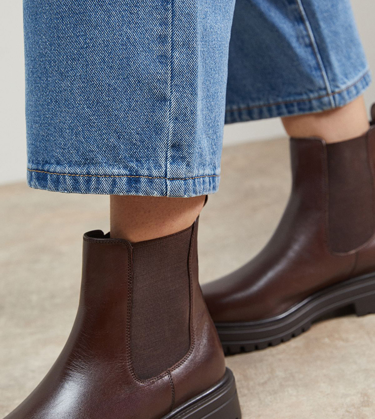 بوت تشيلسي جلد بنعل سميك