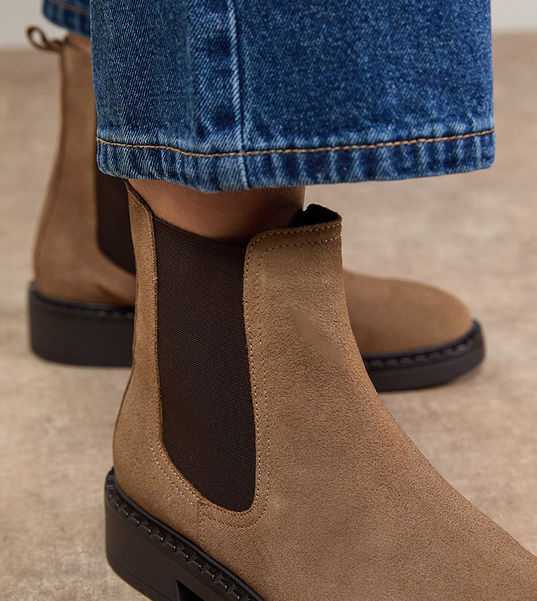 Betty Suede Chunky Chelsea Boots