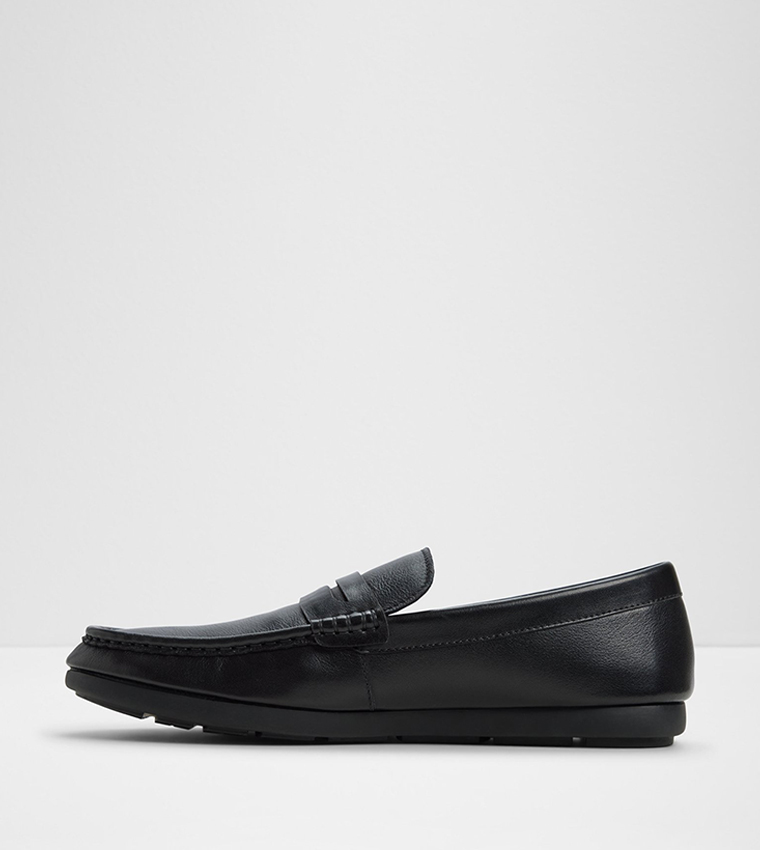 BASTUCO Textured Loafers