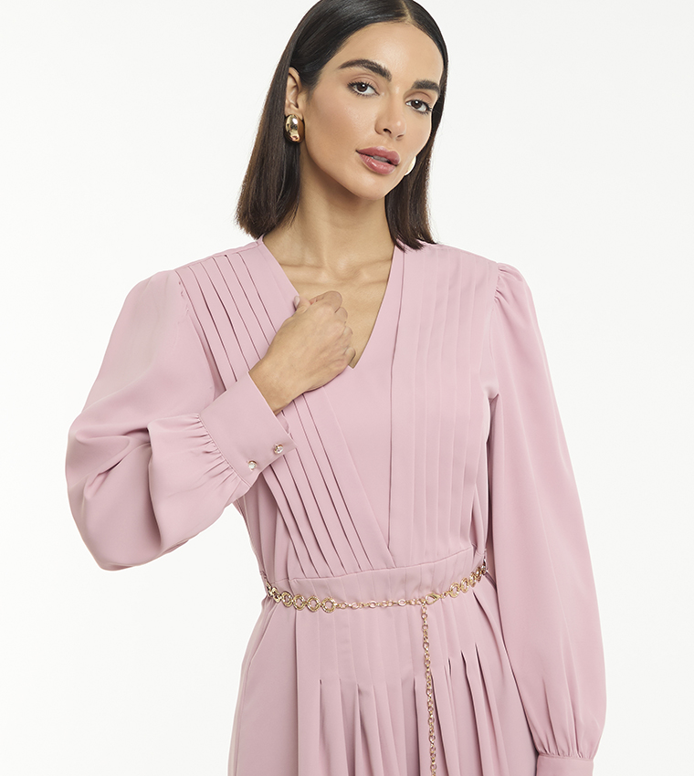 فستان ميدي بكسرات وكم باف 