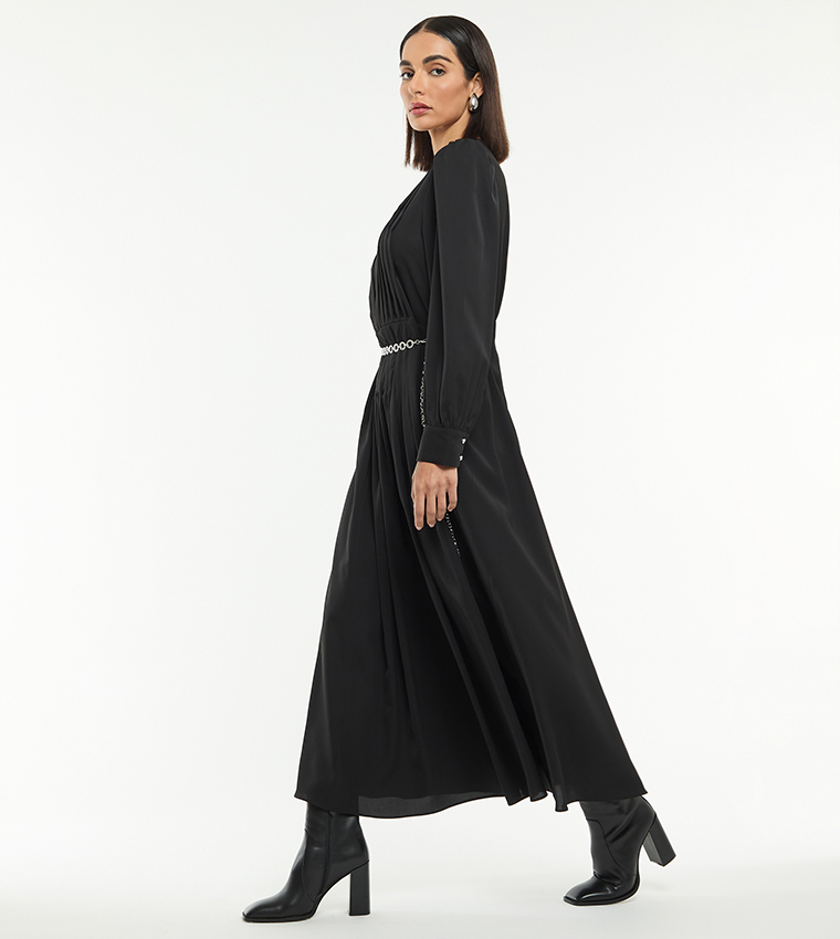 فستان ميدي بكسرات وكم باف 