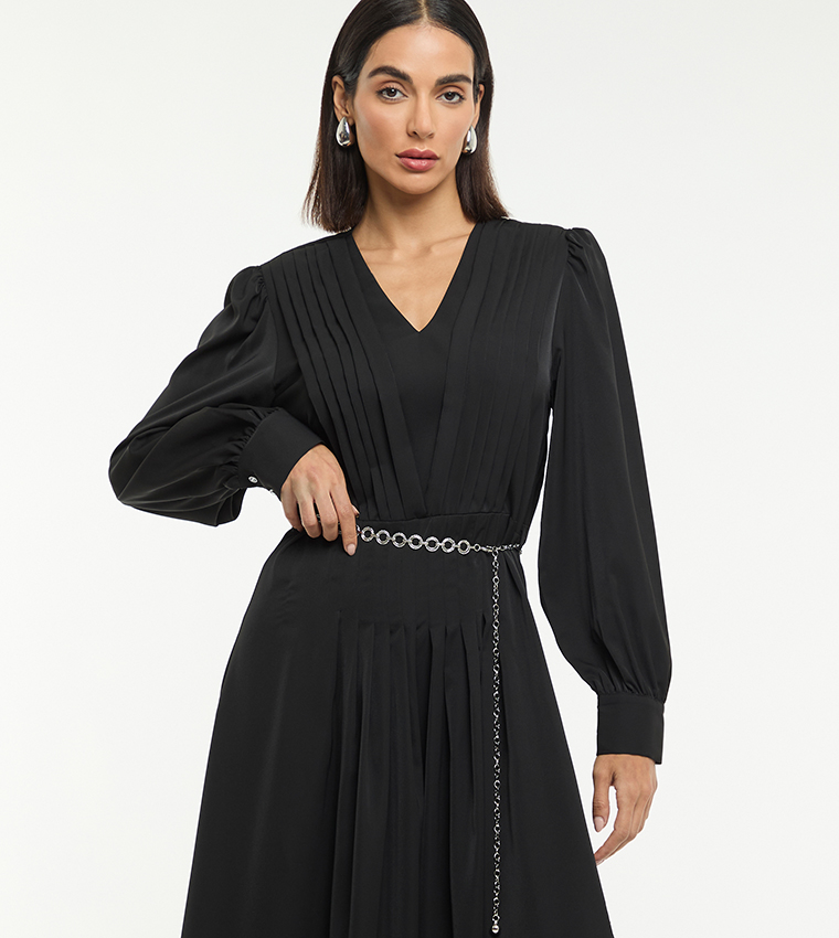 فستان ميدي بكسرات وكم باف 