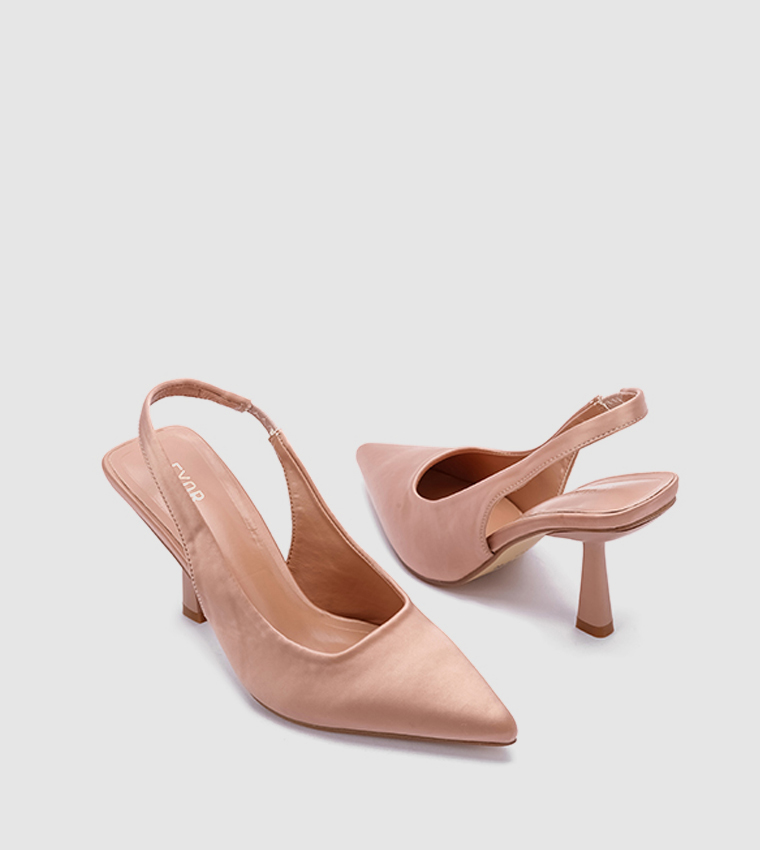 Peach pumps top