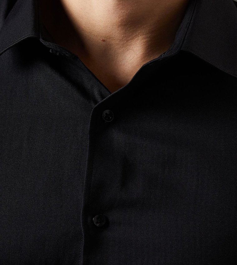 Solid Herringbone Weave Long Sleeves Shirt