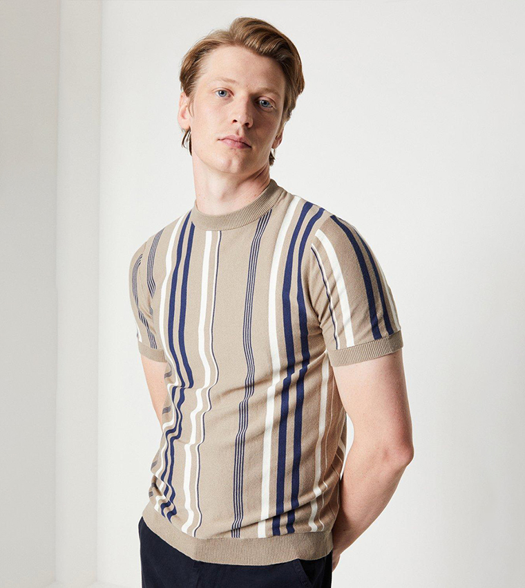 Vertical striped t shirt deals