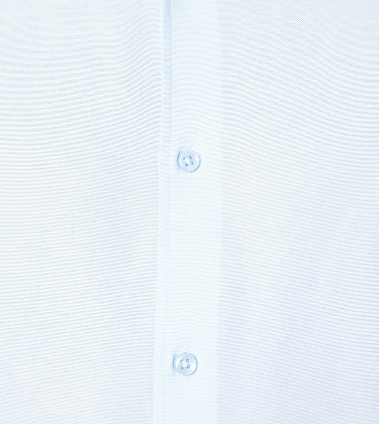 قميص أكسفورد سهل الكي بقصة ضيقة وأكمام طويلة