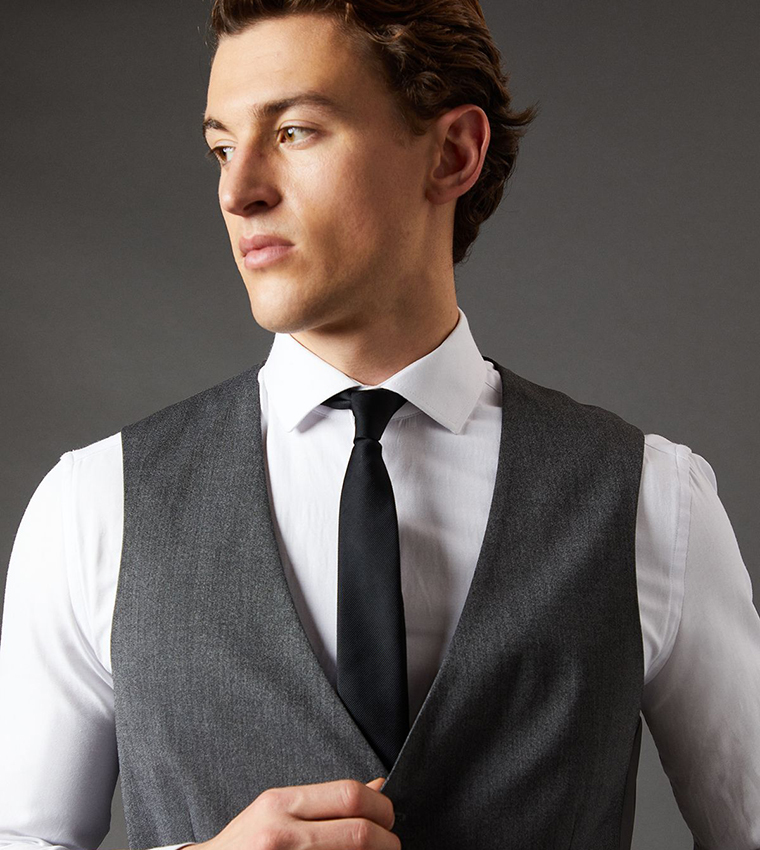 Solid Slim Fit Waistcoat