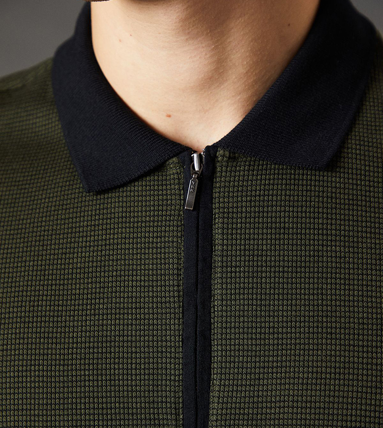 Contrast Collar Zipper Neck Polo T-Shirt