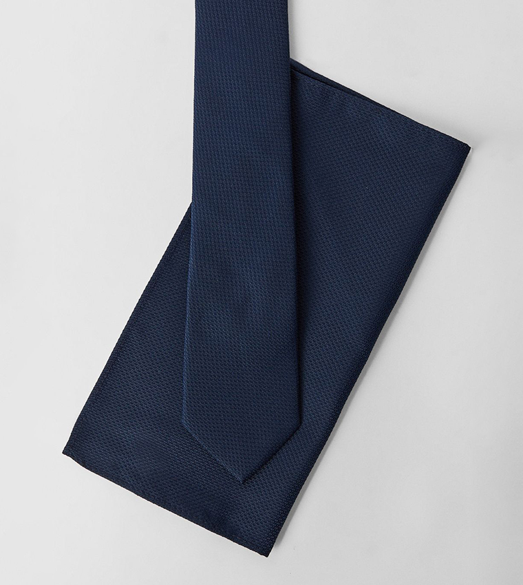 Textured Tie and Pocket Square