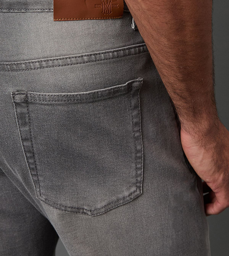 Faded Stretch Straight Fit Jeans