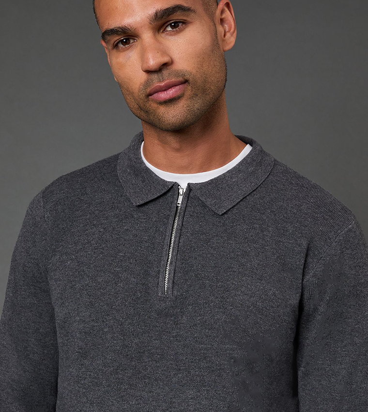 تيشيرت بولو بياقة بسحاب وبكم طويل