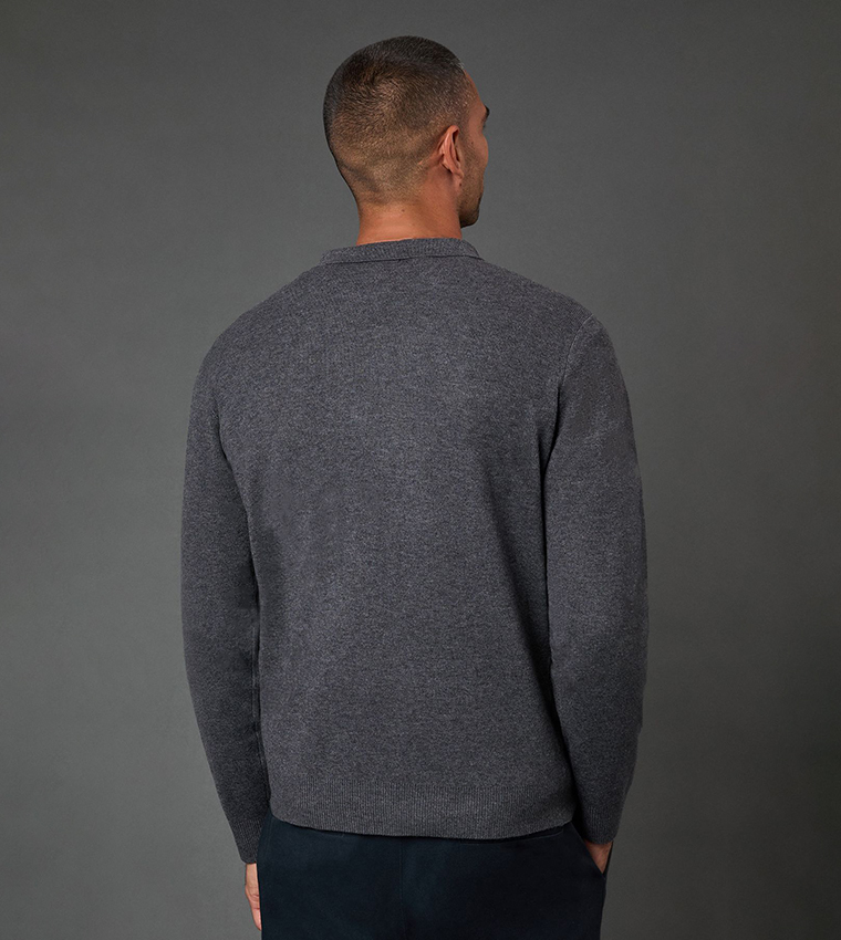 تيشيرت بولو بياقة بسحاب وبكم طويل