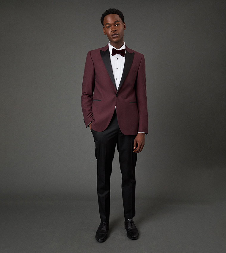 Peak Lapel Tailored Fit Blazer