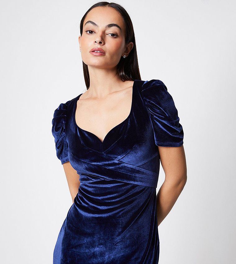 Sweetheart Neck Velvet Midi Dress