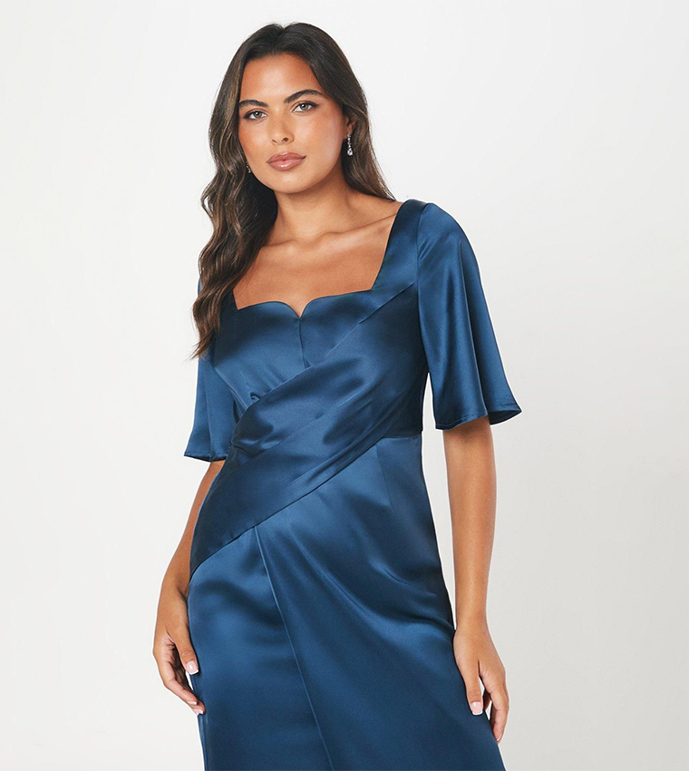 فستان ميدي مزخرف بأكمام طويلة