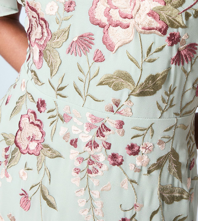 Embroidered Floral Cape Detail Tiered Bridesmaid Dress