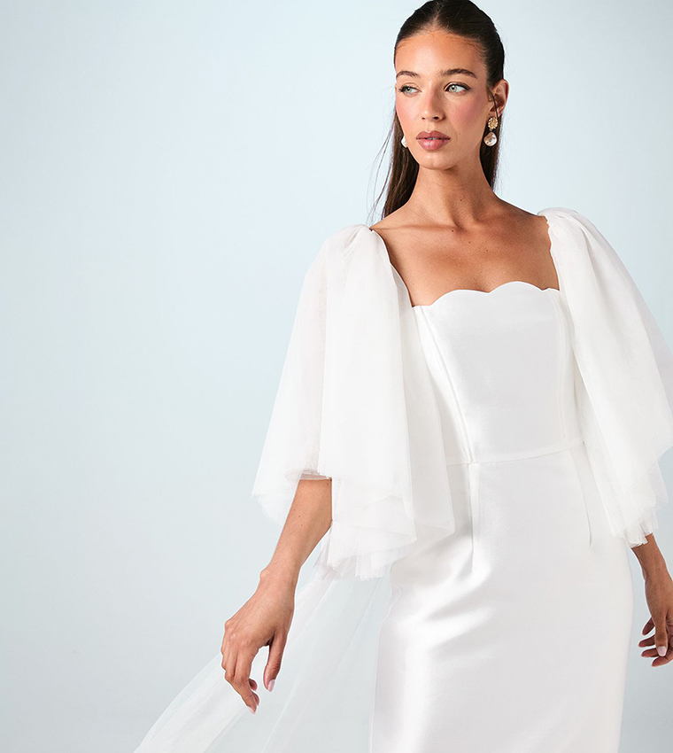 Flared Sleeves Tulle Cape