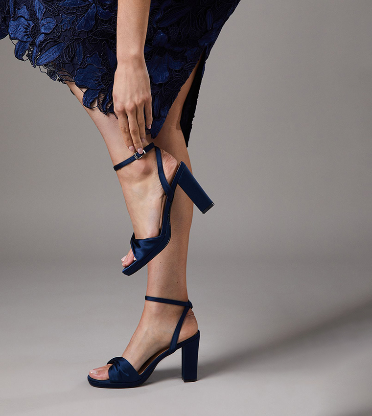 Clover Twist Front Block Heel Sandals