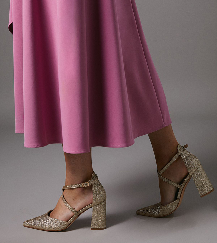 Treat Cross Strap Pointed Toe Block Heel Pumps