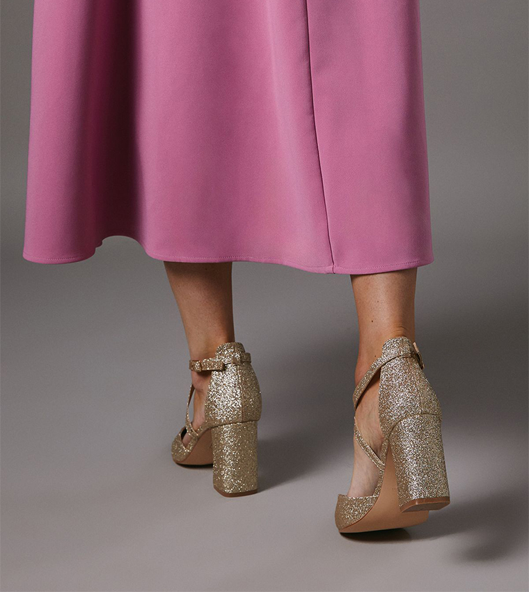 Treat Cross Strap Pointed Toe Block Heel Pumps