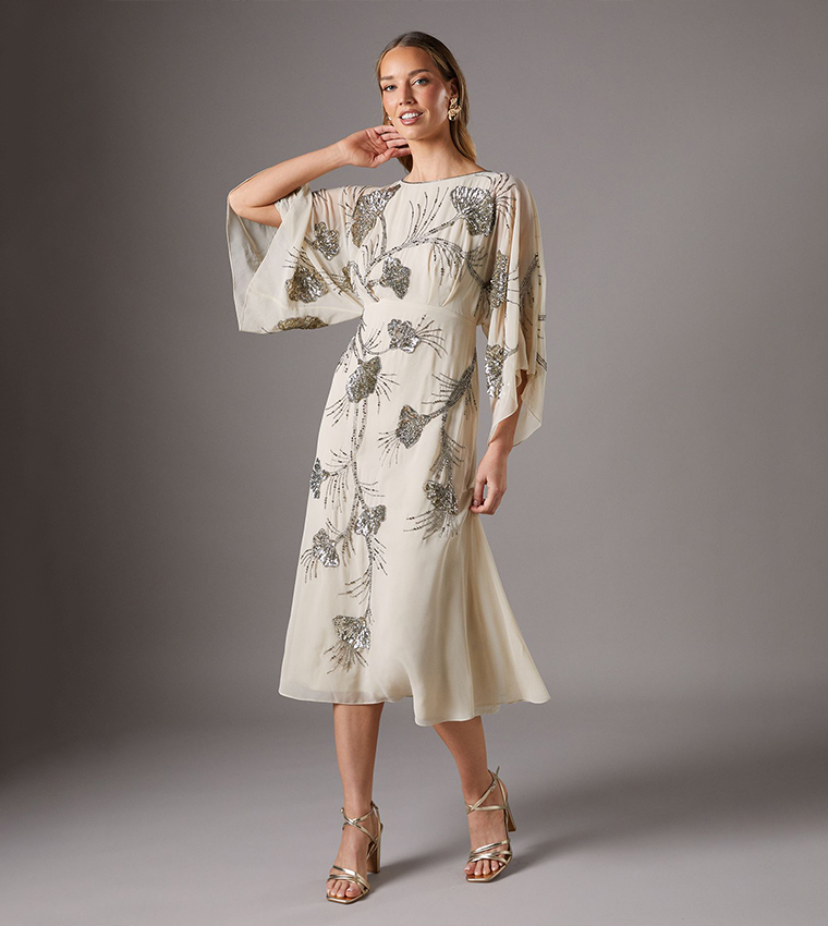 فستان ميدي بأكمام كاب مرصعة بالترتر