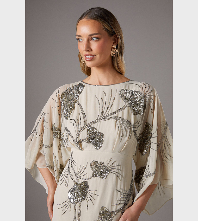 فستان ميدي بأكمام كاب مرصعة بالترتر