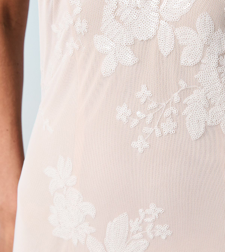 Embellished V-Neck Mesh Maxi Wedding Dress