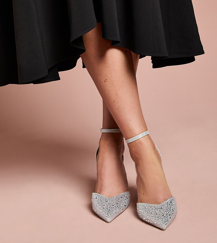 حذاء بكعب عالي مزين بكريستال وحزام كاحل