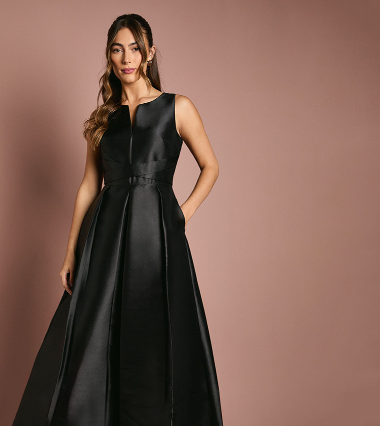 فستان ماكسي بياقة نوتش للوصيفات العروس