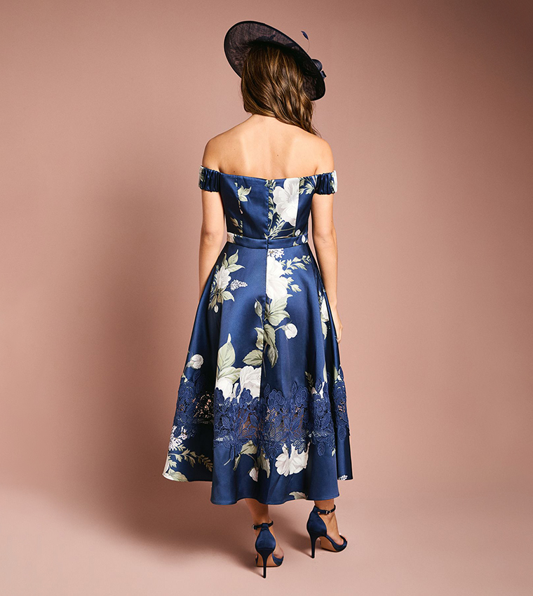 فستان ميدي تويل بأكتاف مكشوفة وزينة دانتيل