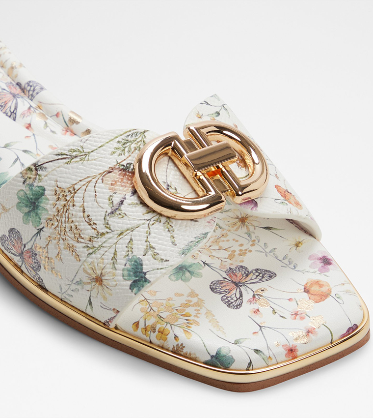 BELLENOR Metal Accent Flat Sandals