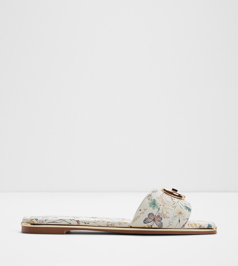 BELLENOR Metal Accent Flat Sandals