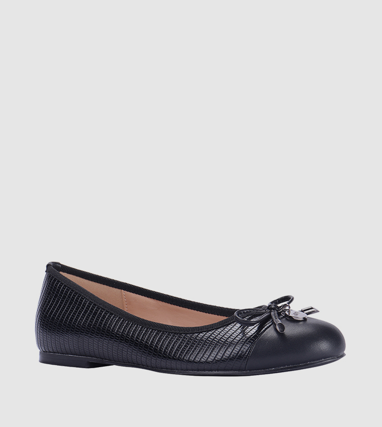 Buy Nine West Classic Bow Ballerinas In Black | 6thStreet Qatar