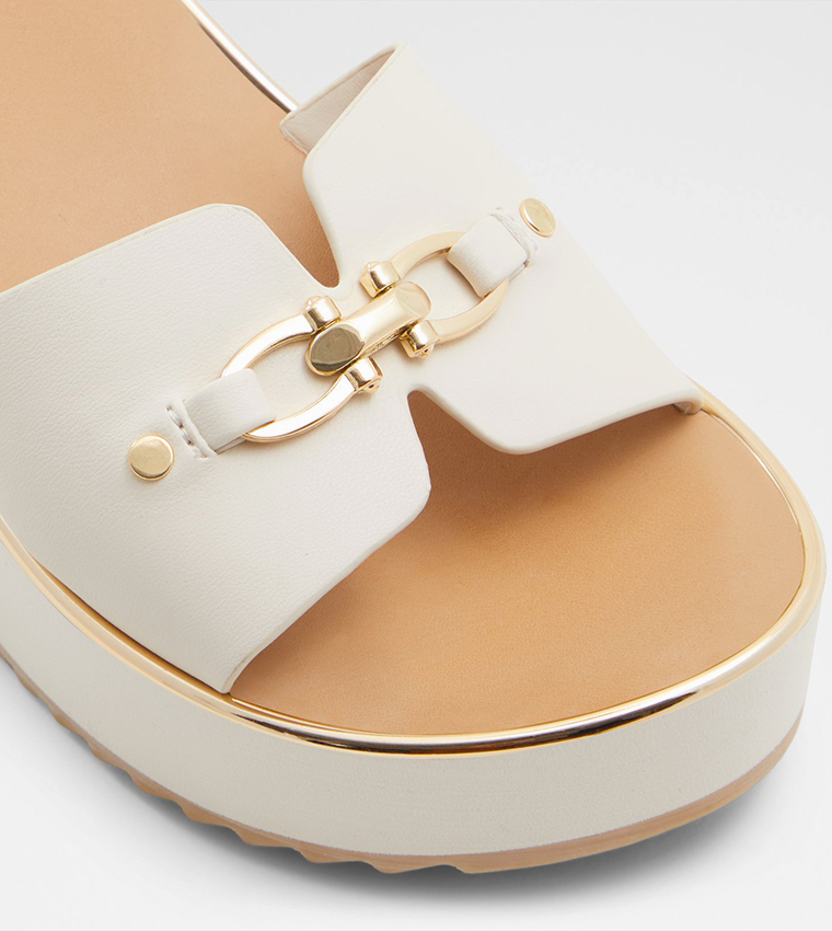 BERIANA Metal Detail Wedges