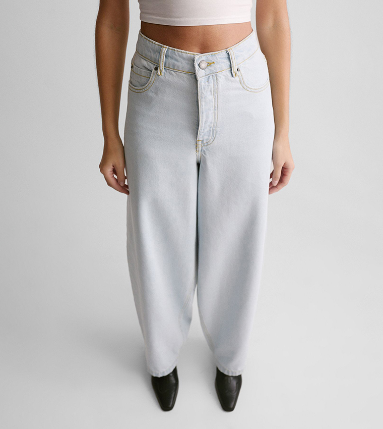 Washed Barrell Leg Jeans