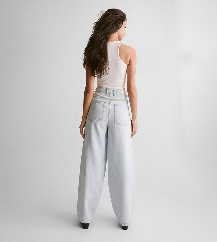 Washed Barrell Leg Jeans