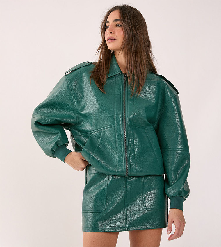 جاكيت بومبر جلد صناعي بسحاب 