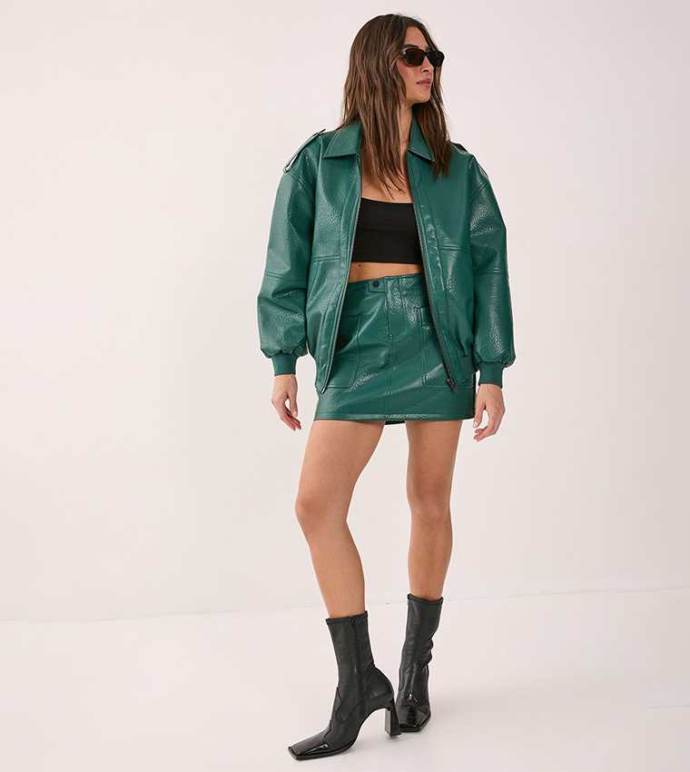 جاكيت بومبر جلد صناعي بسحاب 