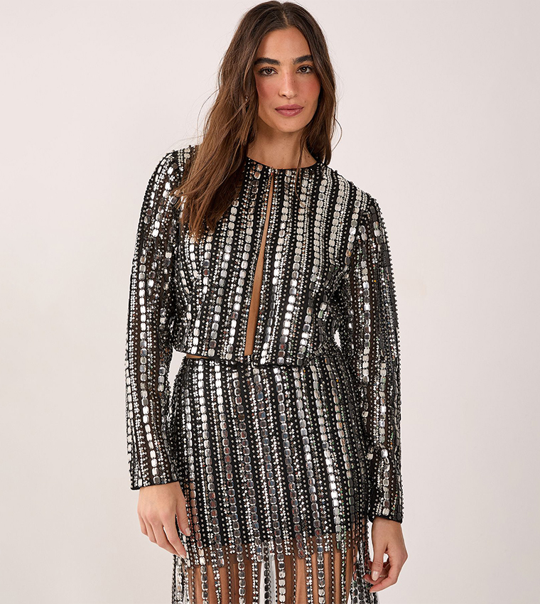 جاكيت بأكمام طويلة 