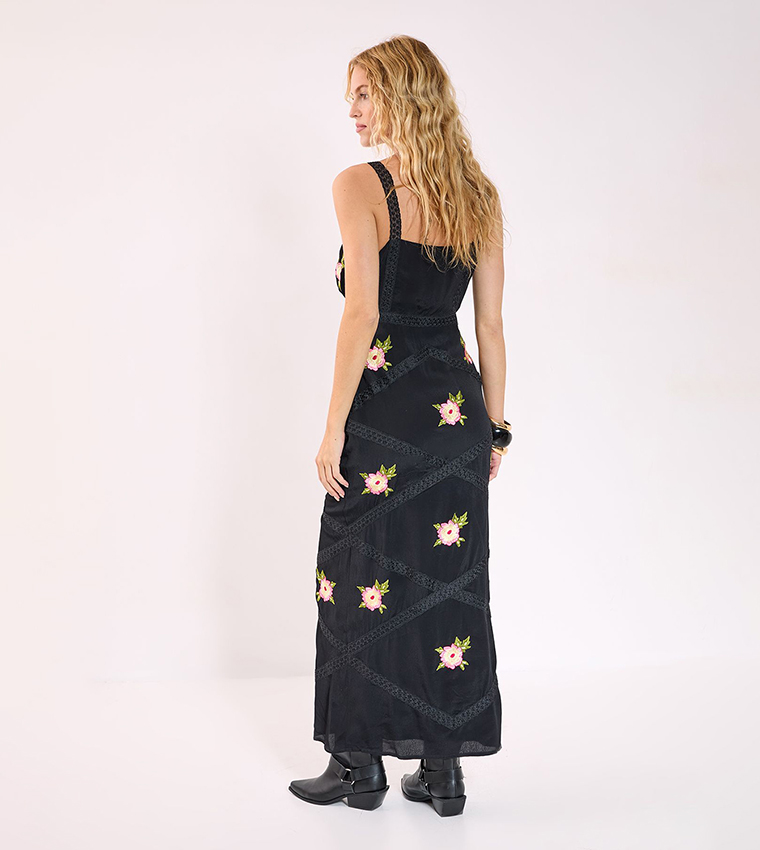 nasty gal embroidered dress Enchant Me Midi Dress Midnight / L