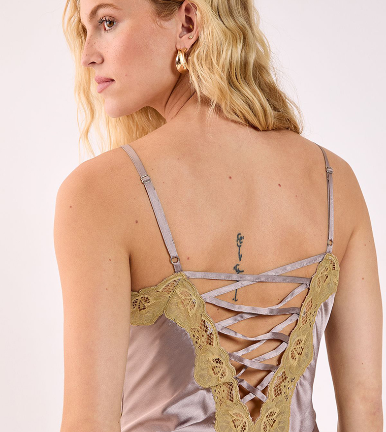 فستان ماكسي دانتيل ساتان بحمالات