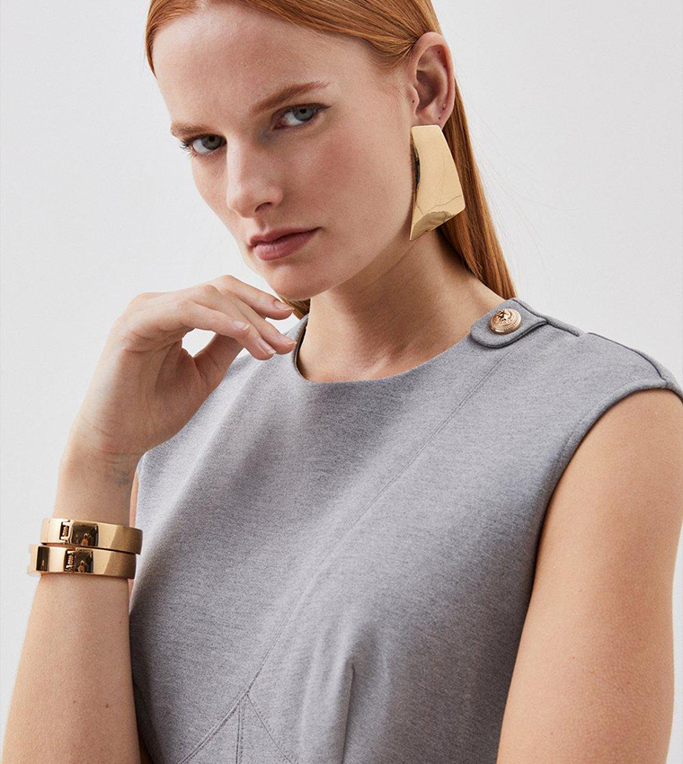 فستان ميدي بقصة ضيقة 